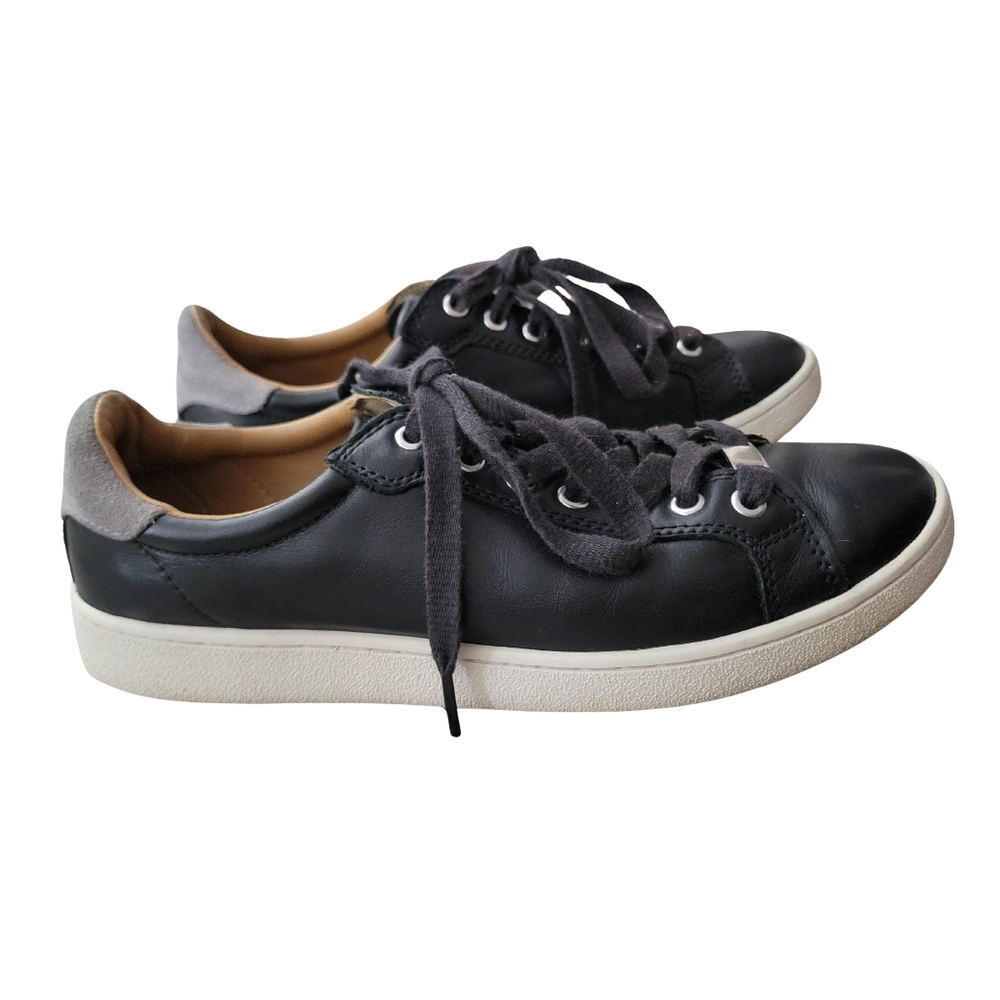 UGG Womens 10 Milo Black Leather Sneaker Gray Contrast Heel Preppy Shoe Y2K 2010